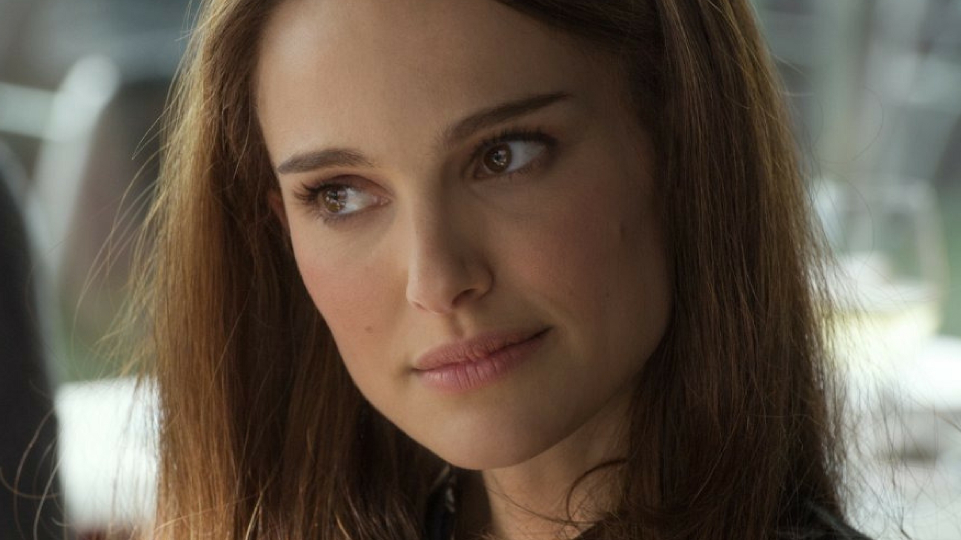 Thor: Ragnarok Director Teases Possible Natalie Portman Return